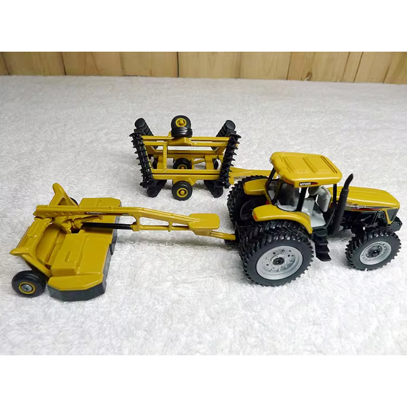 ERTL ダイキャスト 1:64 スケールチャレンジャートラ - Farming Agriculture Model のレビューと価格