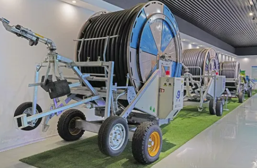 IoTコアモーターとポンプを搭載した金属製農業用スプリンクラ - Agriculture Farming Usa のレビューと価格